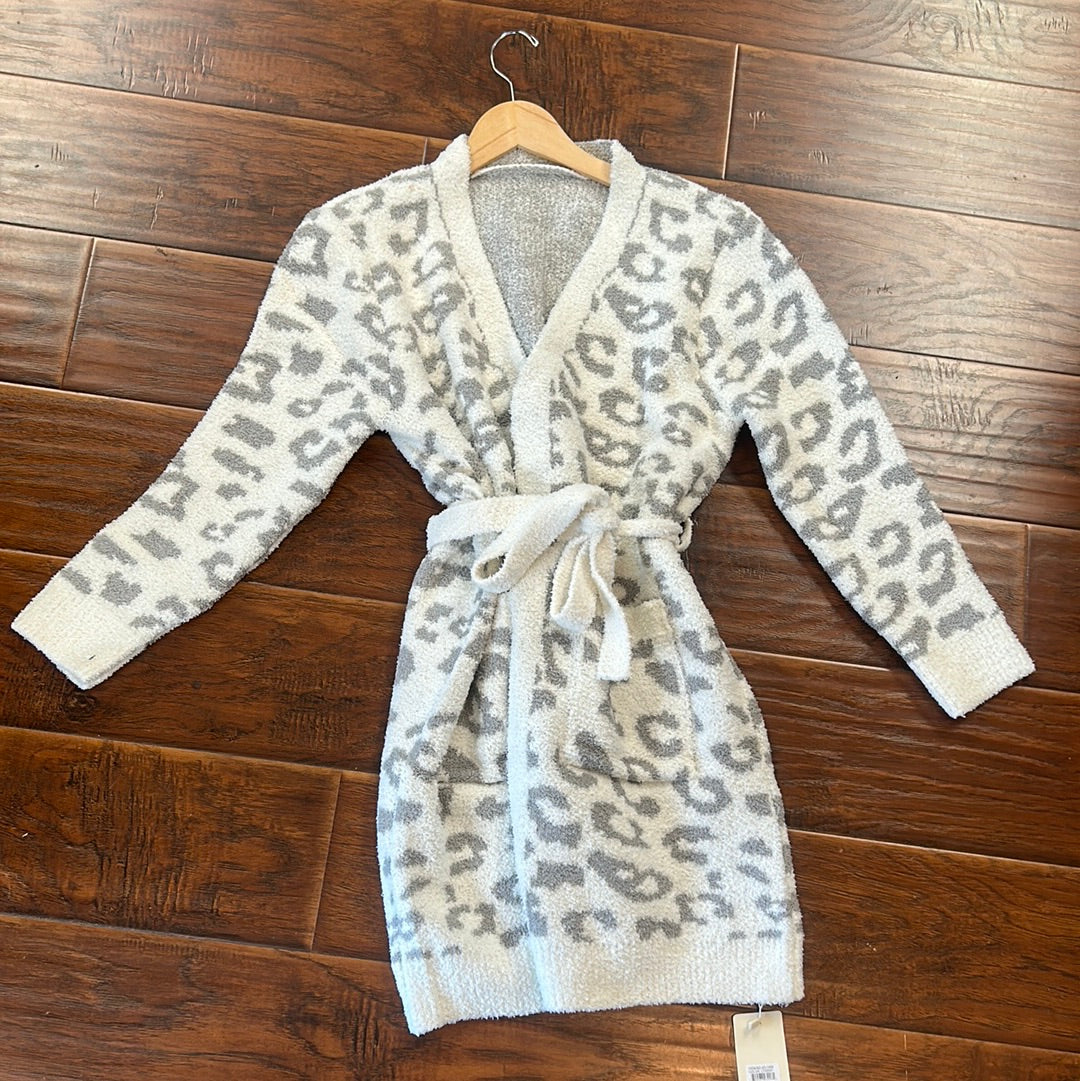 ComfyLuxe Leopard Robe W/ Pockets