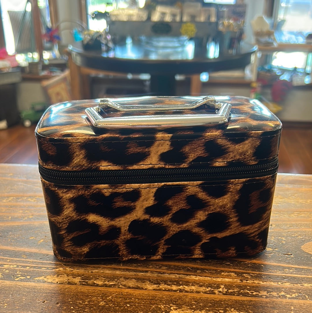 Leopard Make-Up Case