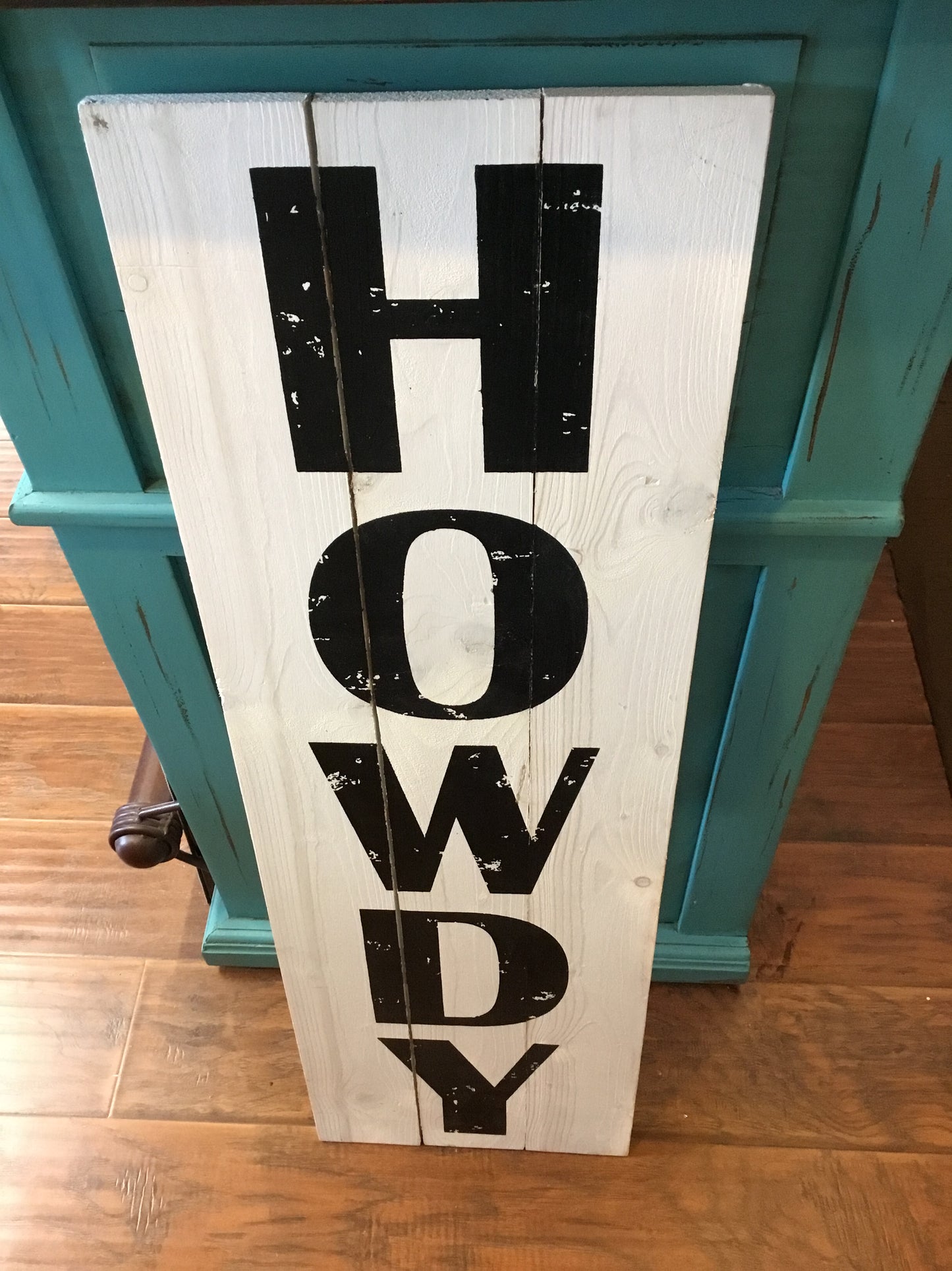 Howdy Wood Wall Decor