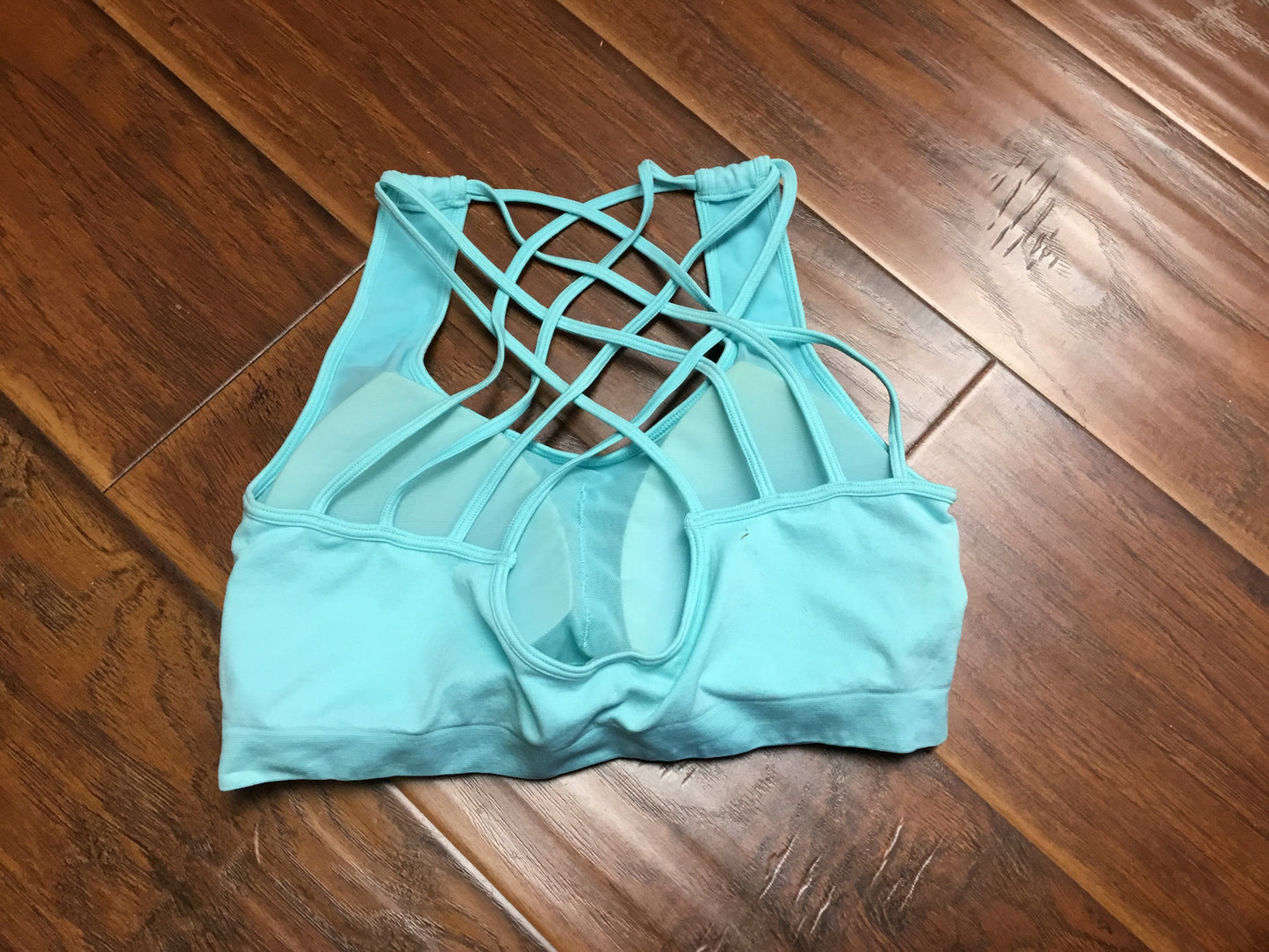 Yahada Criss Cross Back Sports Bra