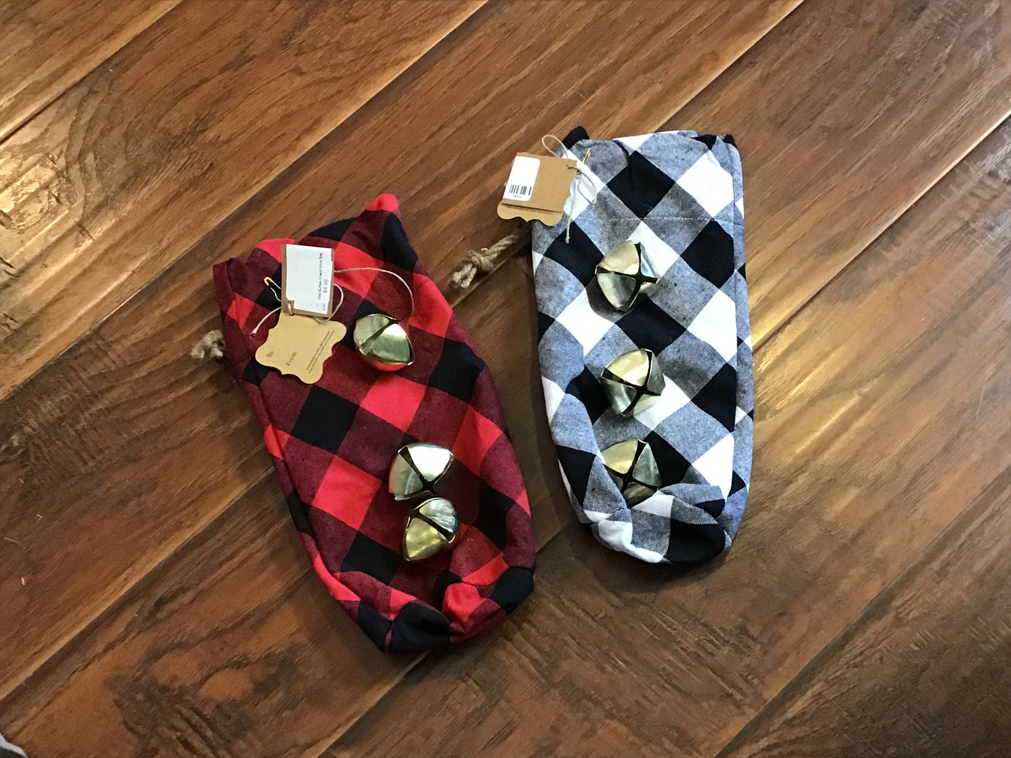 Buffalo Checkered Bell Wine Bag