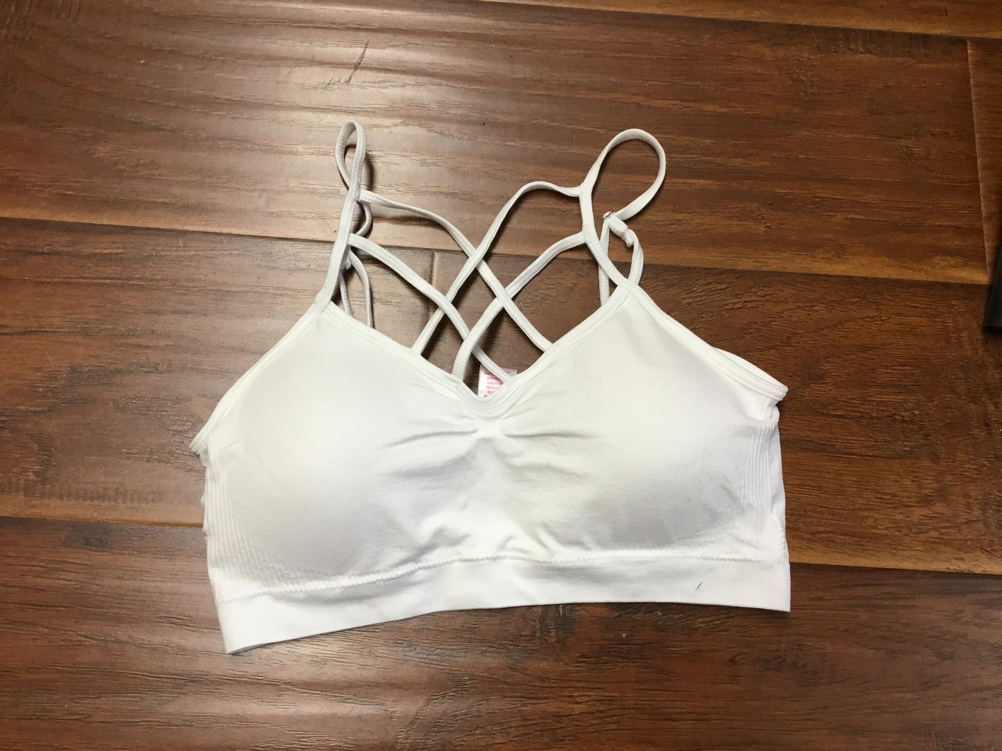 Yahada Criss Cross in front Sports Bra