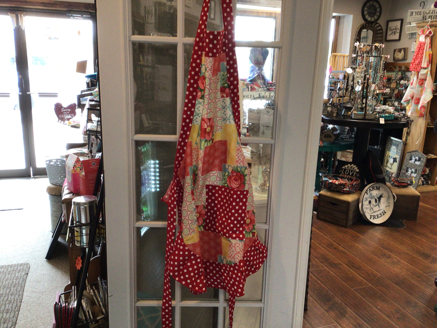PW Adult Aprons JO
