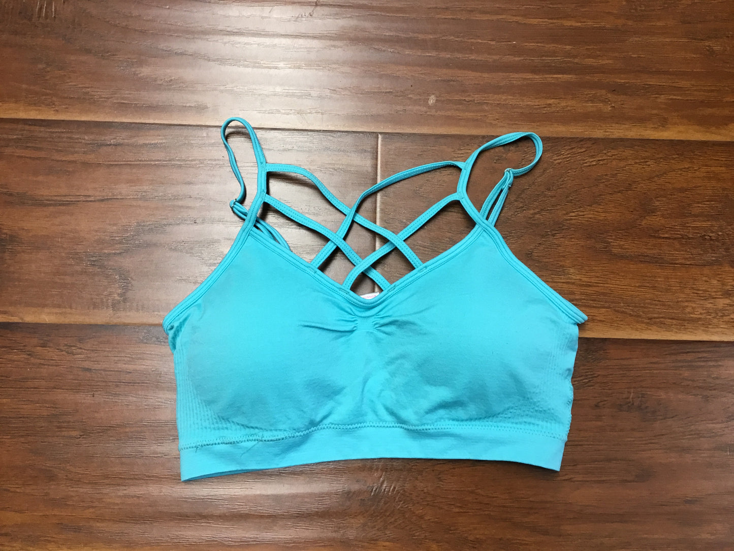 Yahada Criss Cross in front Sports Bra