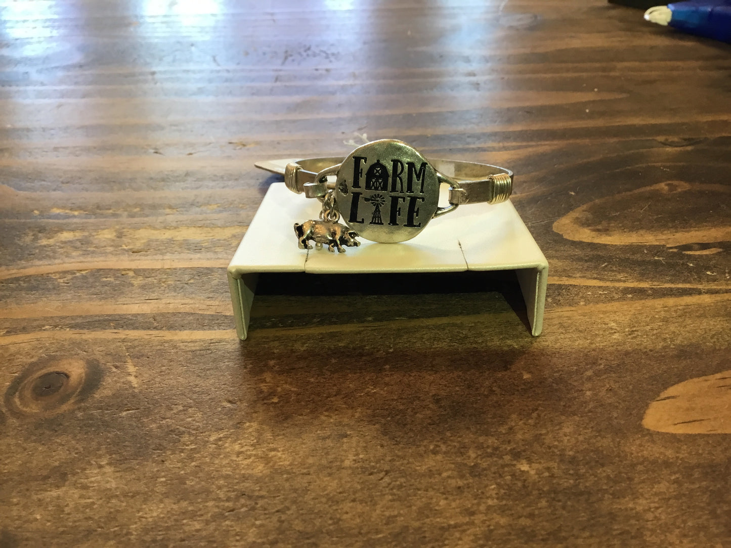 Asstd. Metal Clasp Bangle
