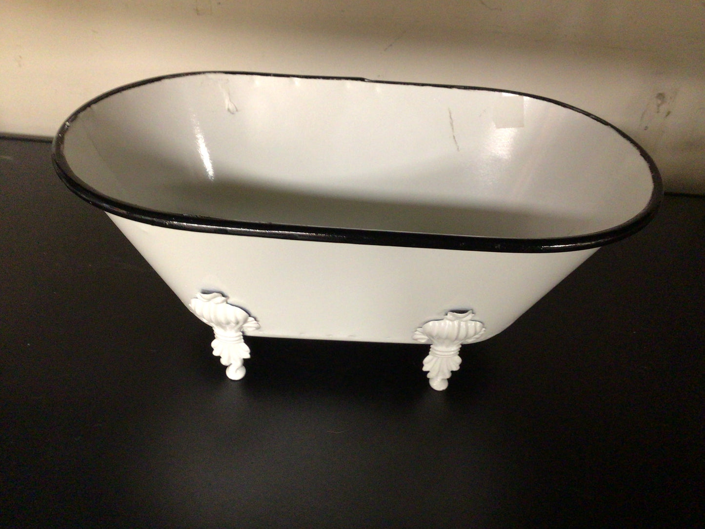 Large Enamel Tub