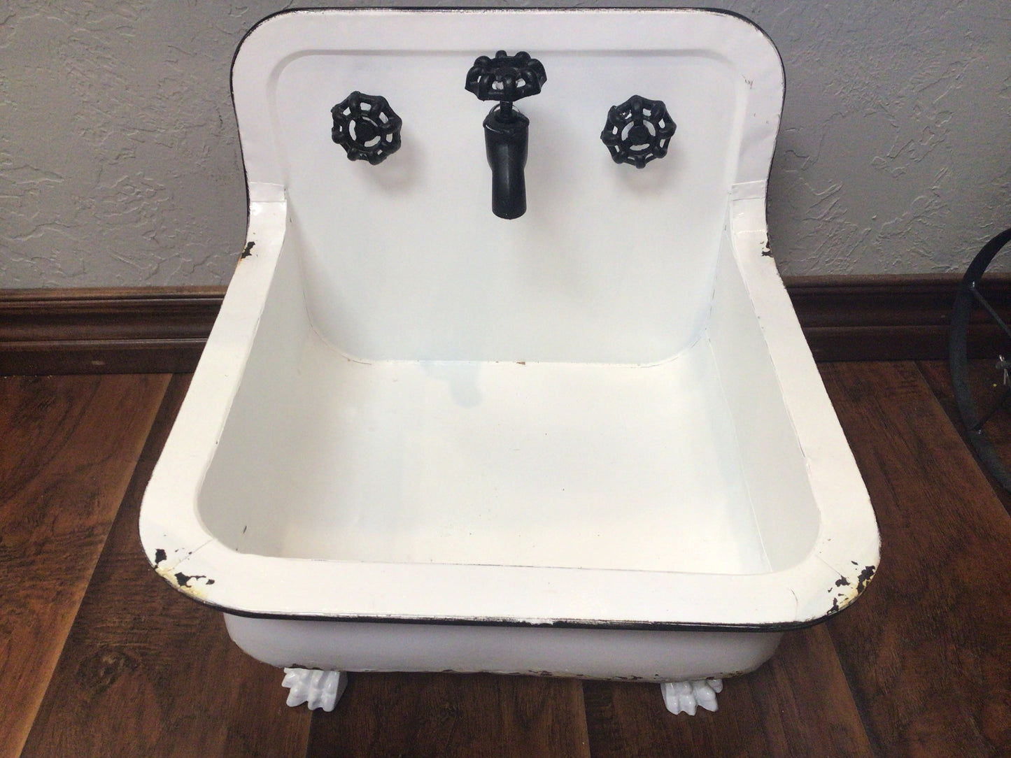 Metal Basin Sink Planter