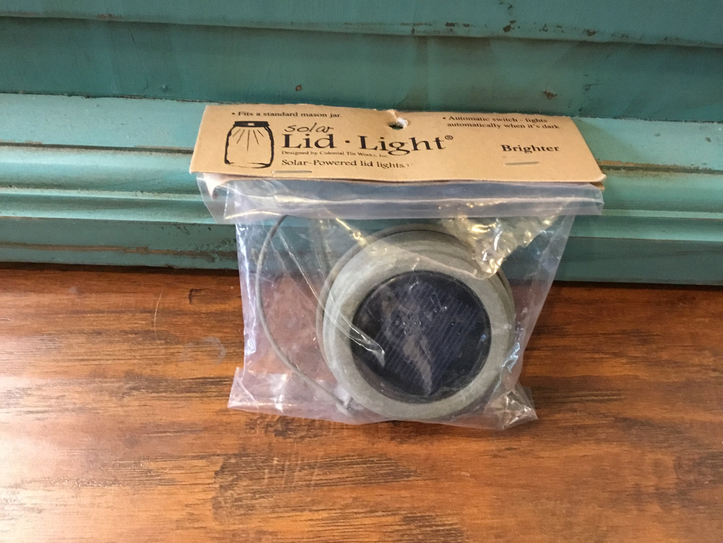 Hanging Solar Lid Light