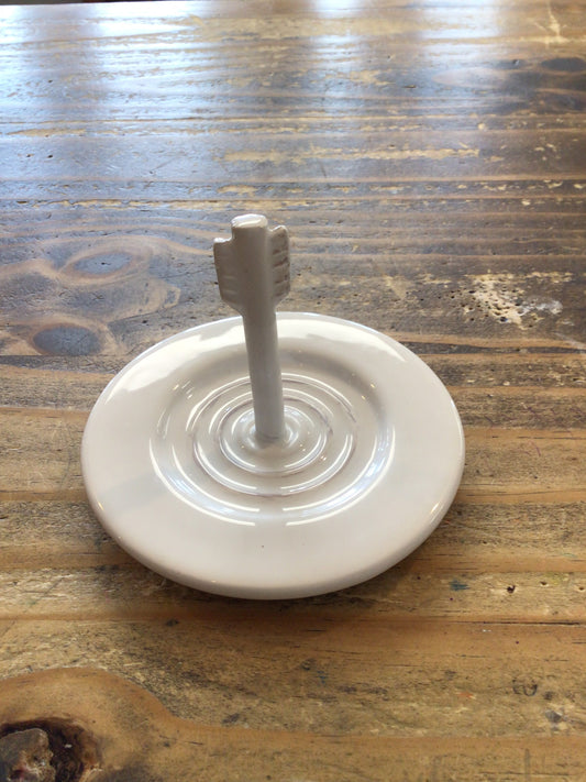 Ceramic Arrow Ring Holder