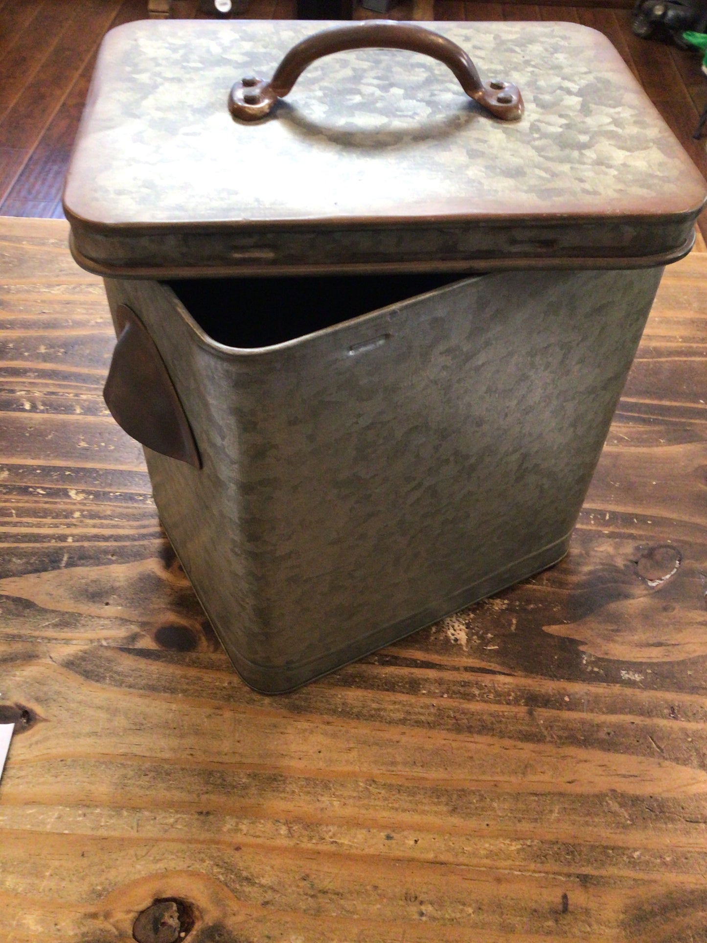 Galvanized Medium Canister W Handles