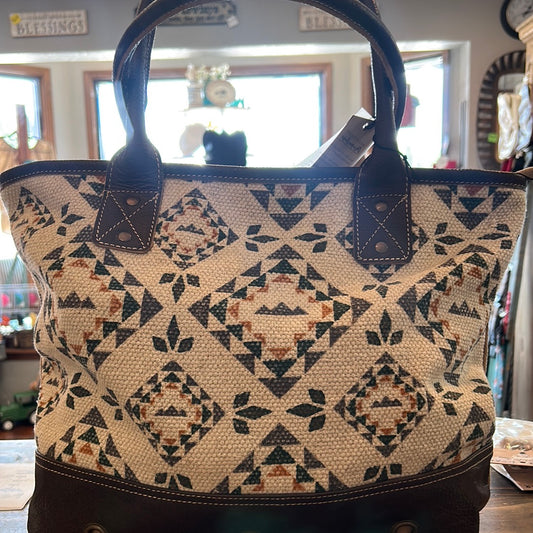 Bhrayna Blanche Tote Bag