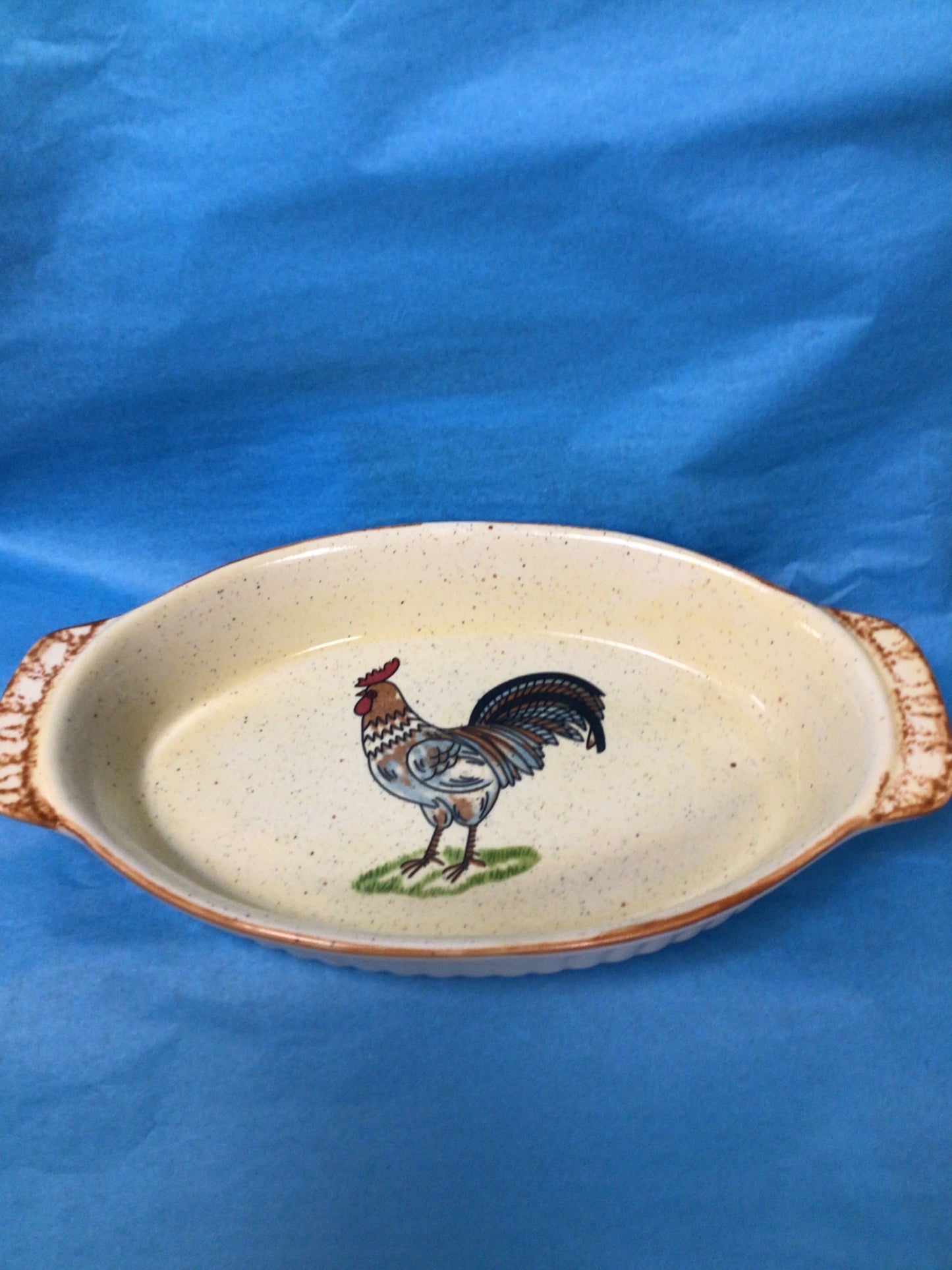 Rooster casserole dish  large