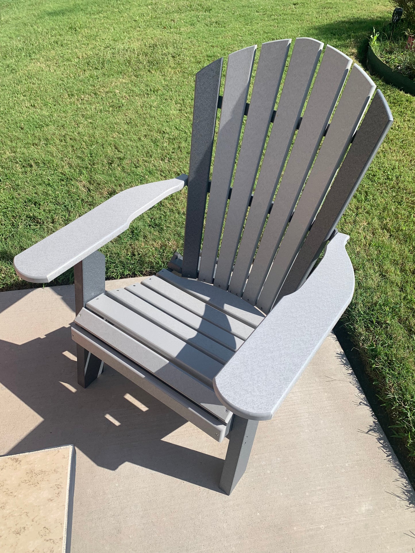 Dark Gray/Lite Gray Beachchair