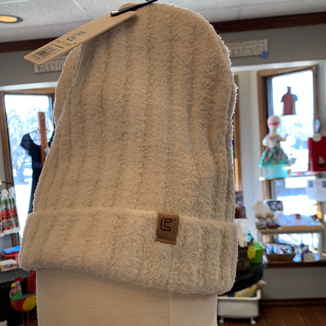Comfyluxe Solid Ribbed Beanie