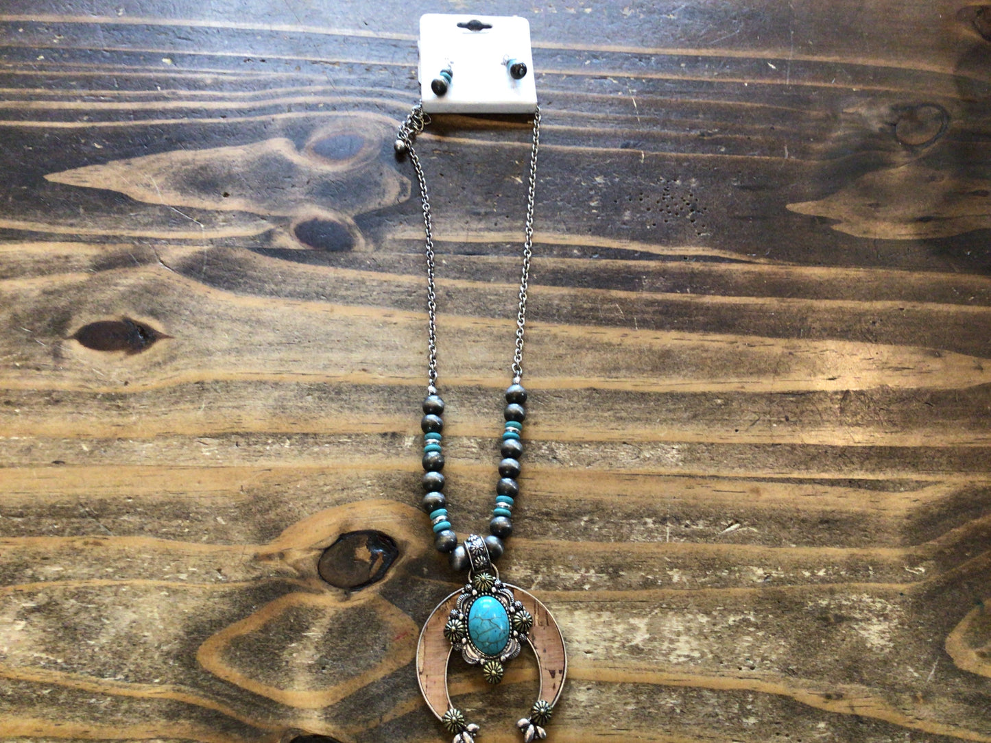 Western Style Necklace Set