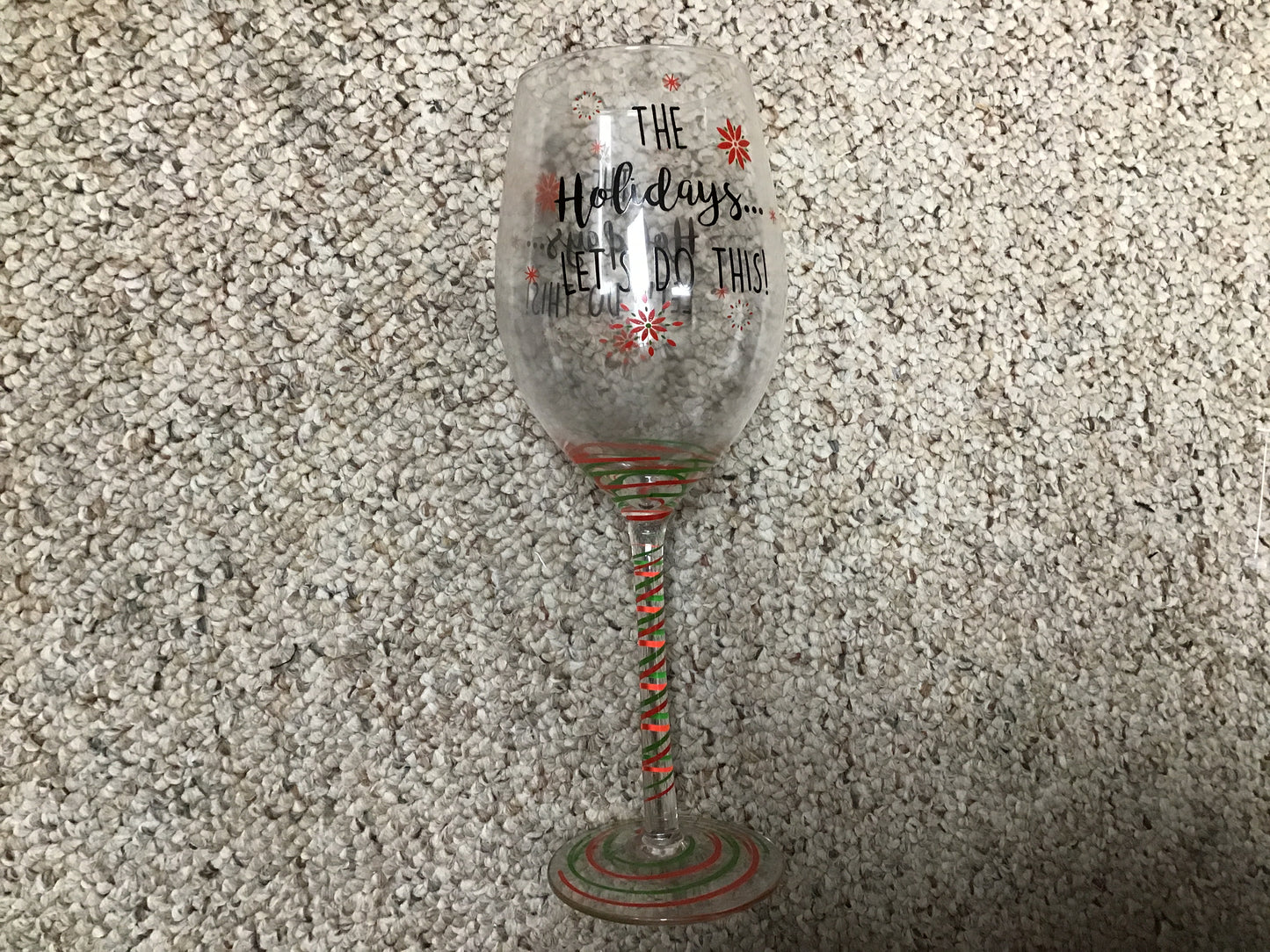 Holiday 12oz Wine Glass