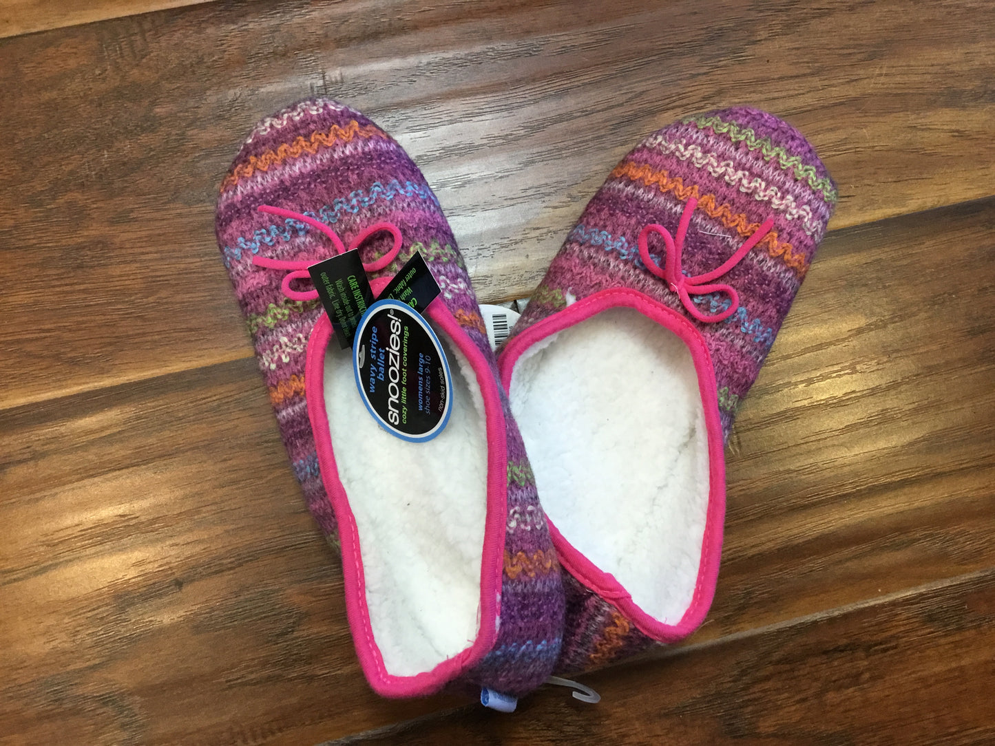 Snoozie Women’s Farm Slippers