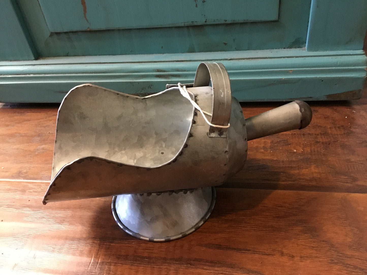 Large Metal Scoop