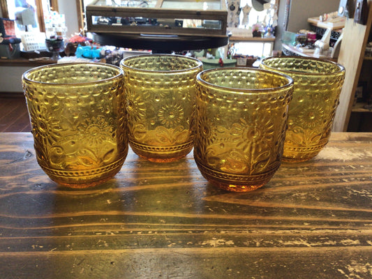 Set of 4 Yellow Embossed Glasses