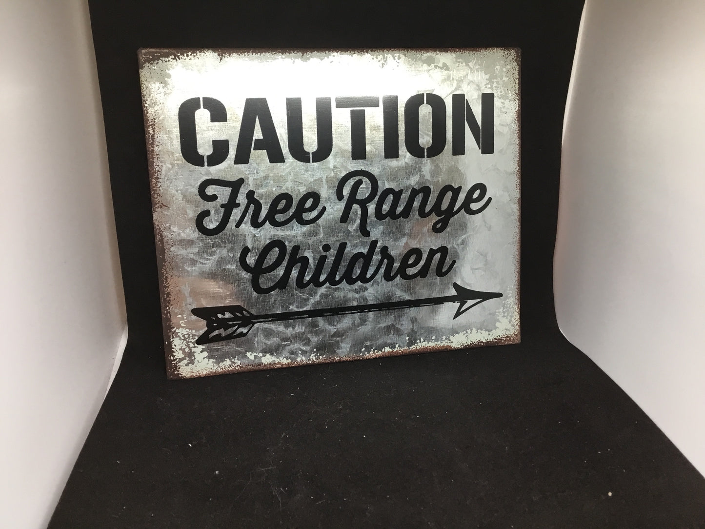 Assorted Small Metal Sign