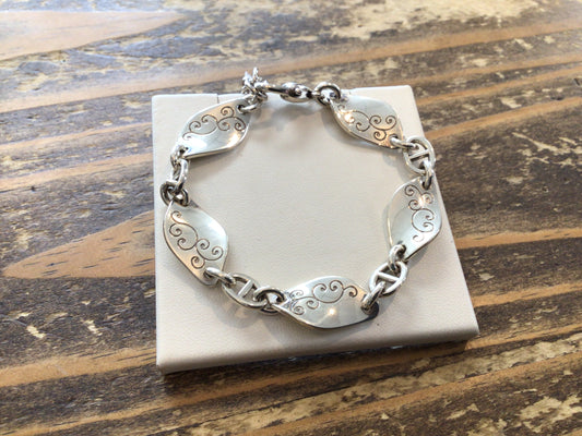 SIL Twirl Bracelet
