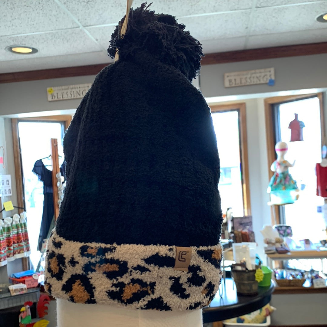 Comfyluxe Lined Beanie w/ Pompom