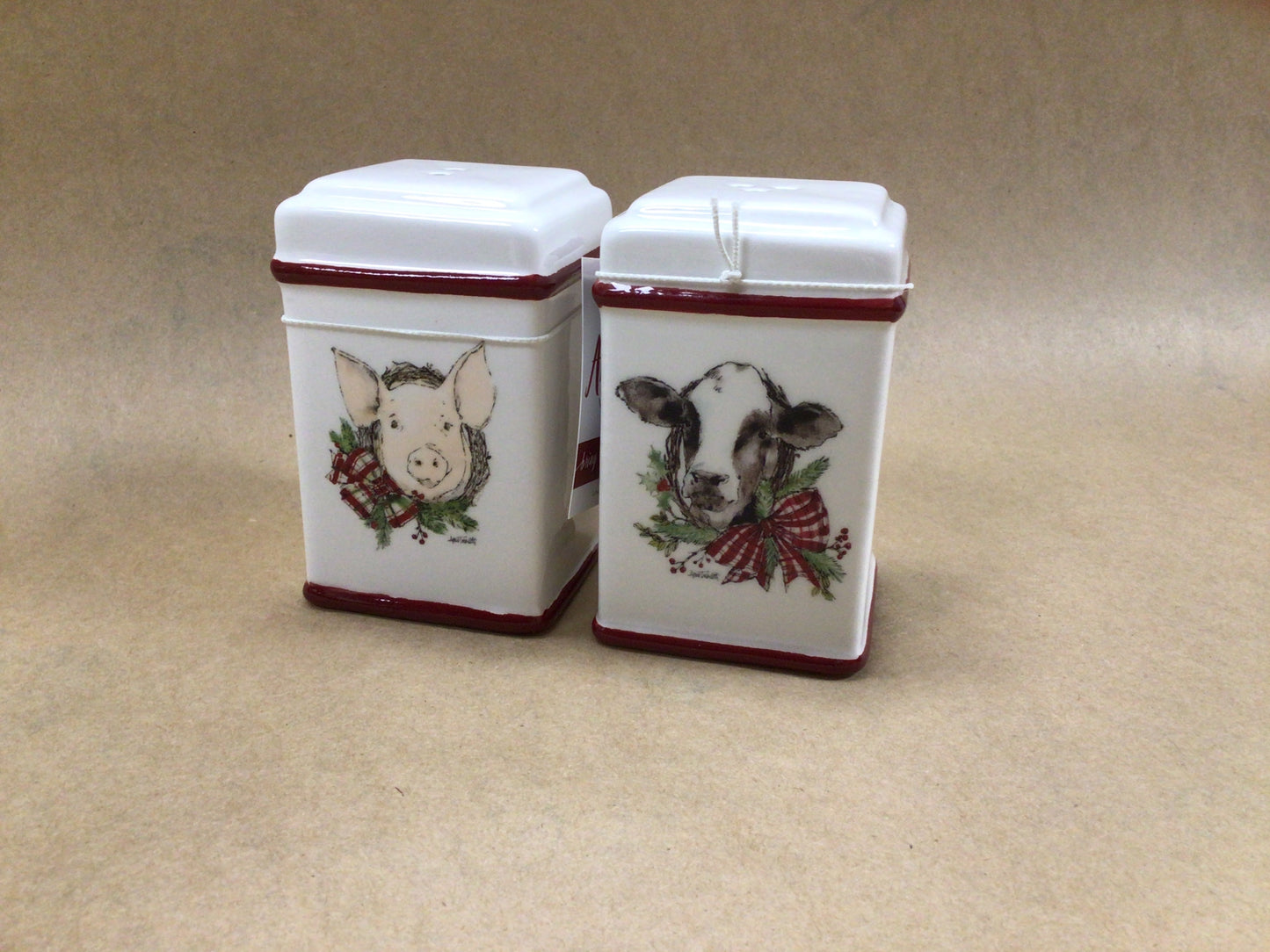 Farmhouse Christmas Salt & Pepper Shaker