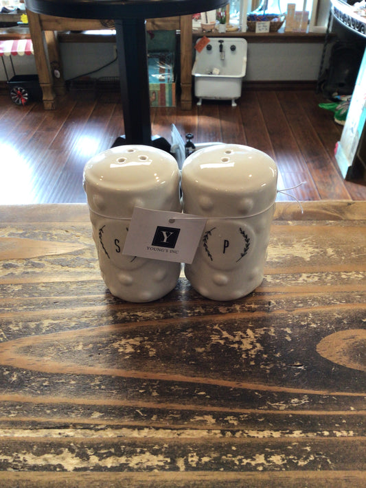 Cottage Core Salt & Pepper Shaker