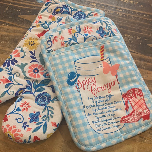 PW Spicy Cowgirl Oven Mitt Set