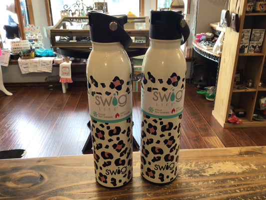 Swig Luxy Leopard Flip & Sip Sport Bottle