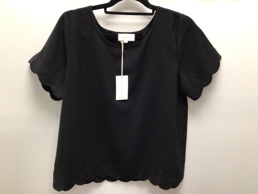 Black Scallop Sleeve Top