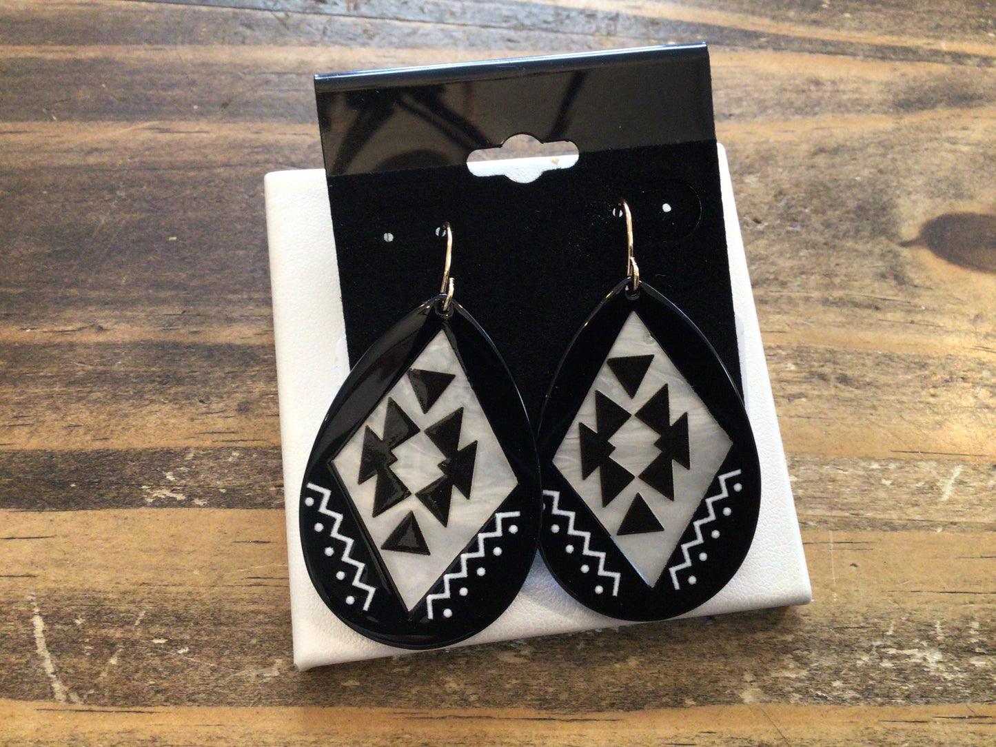 Black/White Aztec Dangle ER