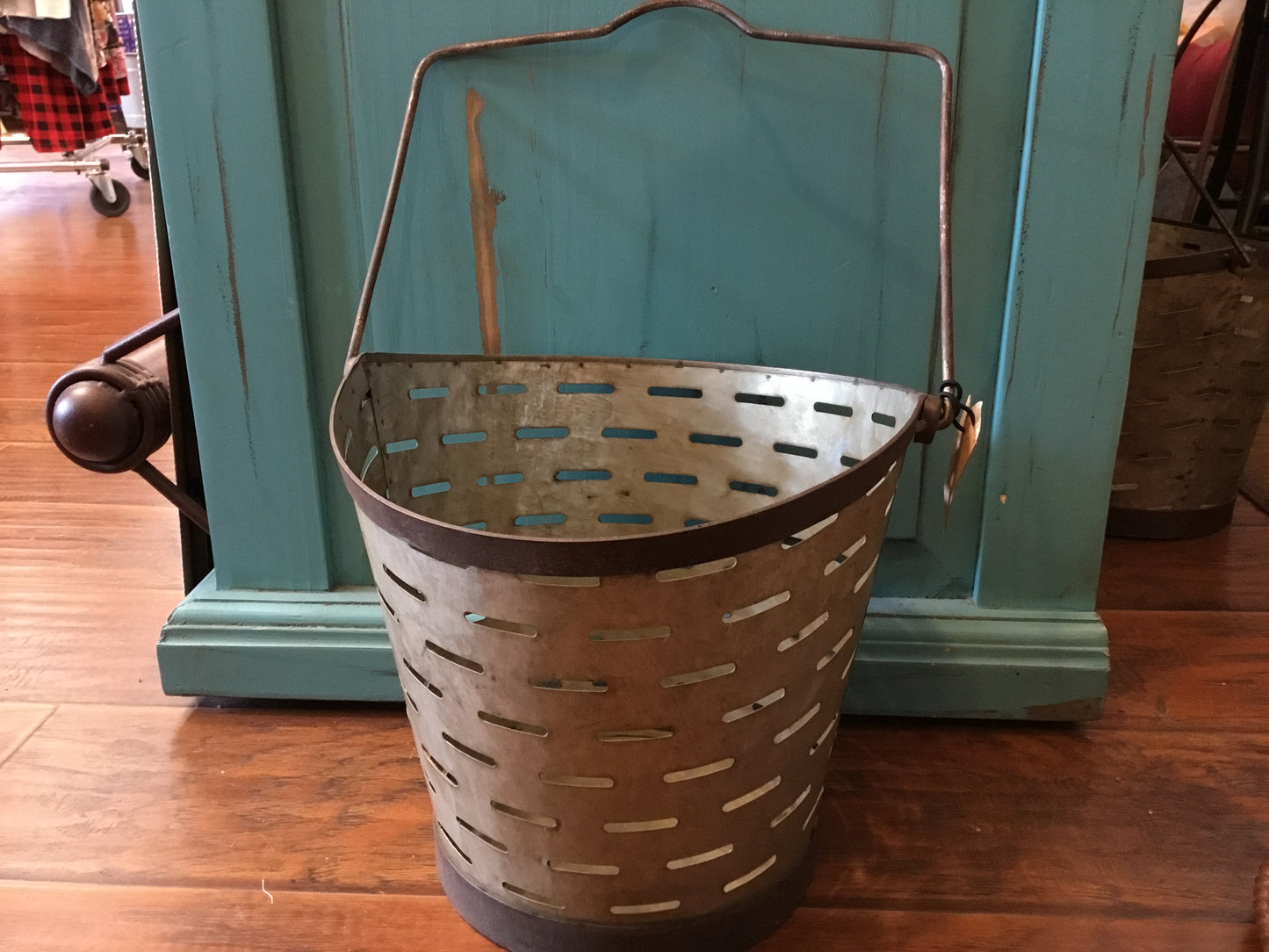 10” Metal Olive Bucket