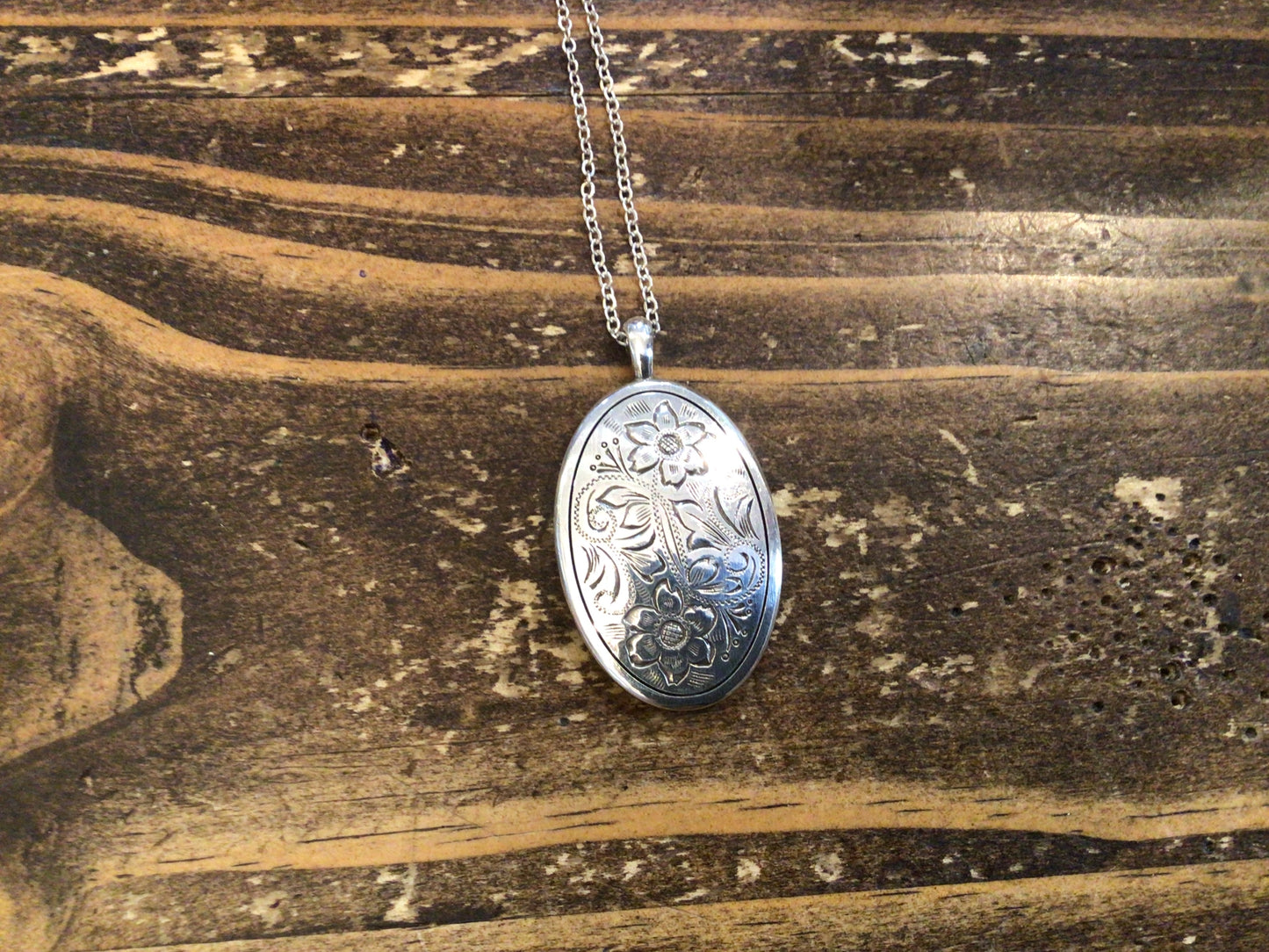 Essex Short Necklace
