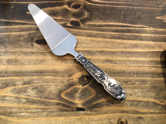 M&F Silverado Metal Pie Server