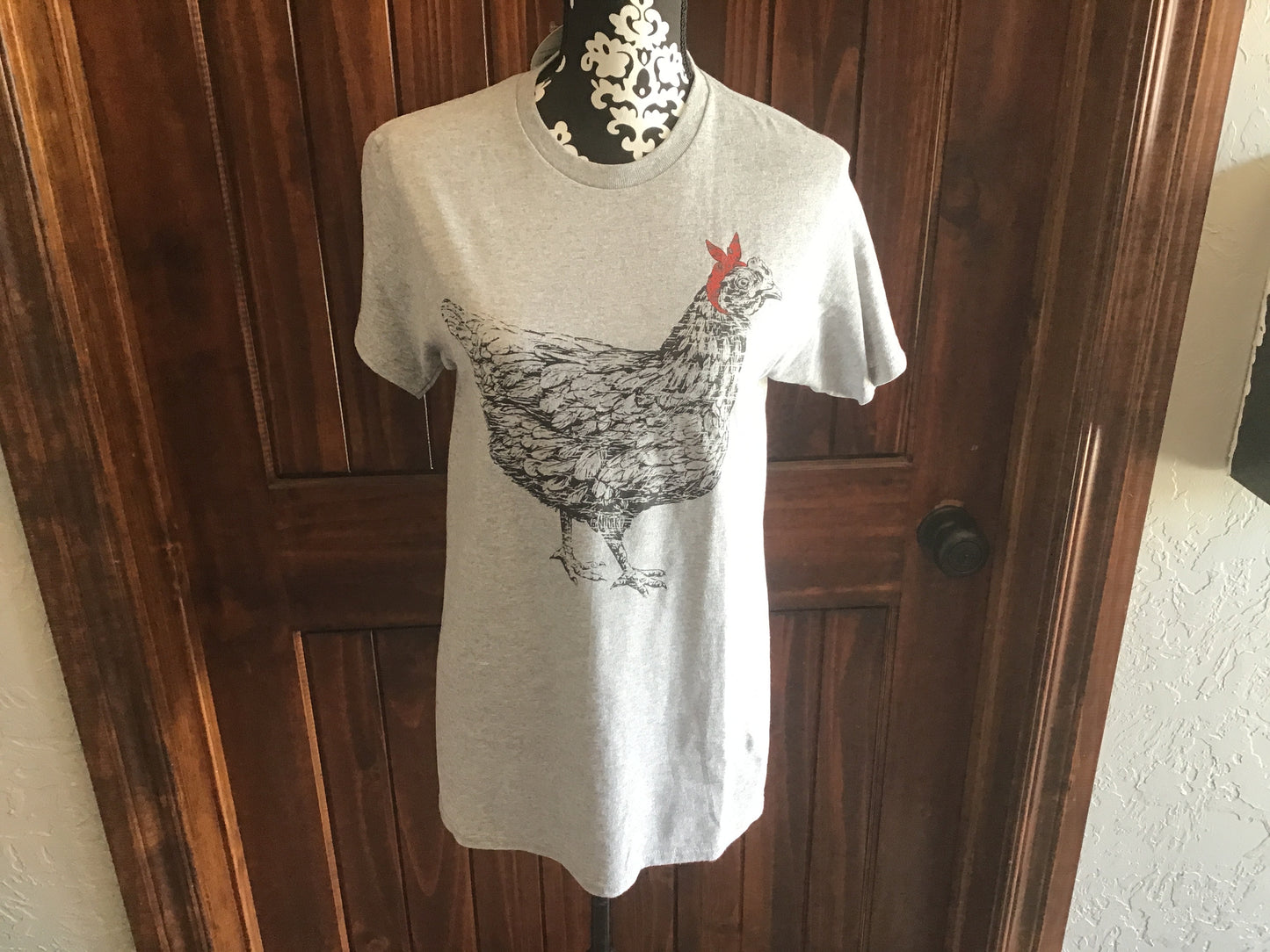Hen w/ Red Bandana Gray T-Shirts